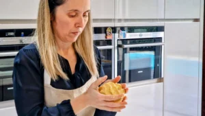 Receita de Crackers Nachos de Milho - Amassar